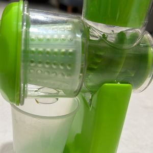 Manual Fruit Juicer