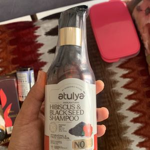 Atulya Hibiscus Black Seed Shampoo