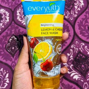 💥Everyuth Brightening Facewash💥