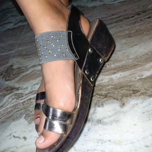 Golden Stones Grey Sandal