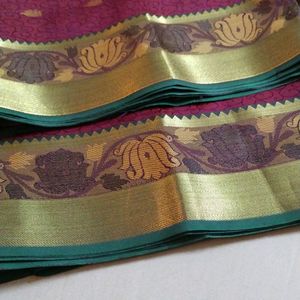 Beautiful Lotus Zari Border New