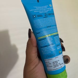 Aqualogica Gentle Cleanser