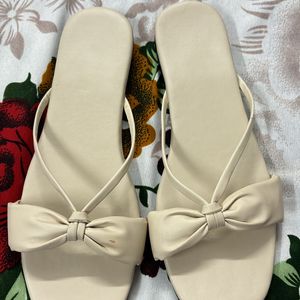 Butterfly Style Trendy Flats Slip on slippers