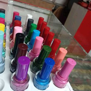 Wholesale rate Nailpaint set💅🏻🤩