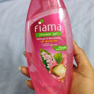 New Fiama Shower Gel