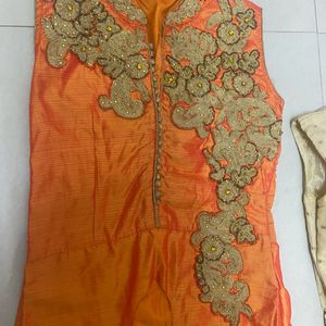 Set Of 2: Gown And Kurta