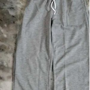 Woman Grey Cotton Relazed Fit Track Pant