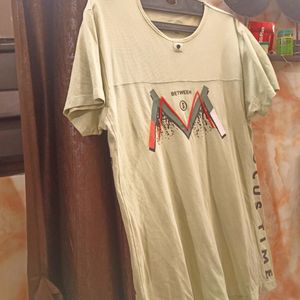 T-Shirts 2 Combo Casual Too Good Condition