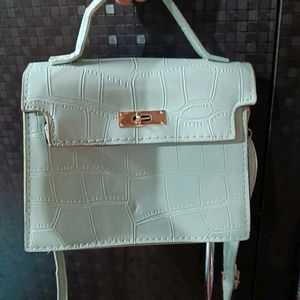 WOMEN SLING BAG