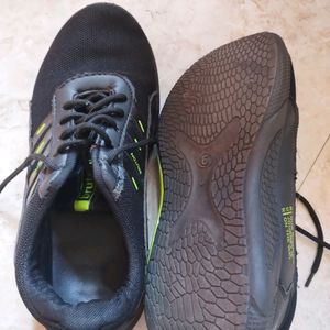 Black Sports Shoe