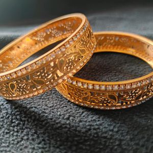 Gold plated 2 piece bangles for women