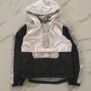 HOLLISTER WHITE WINDCHEATER