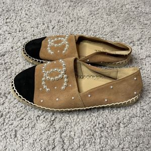 Auth CHANEL Espadrille Mother Of Pearl Flats