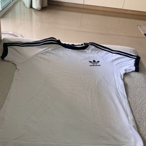 Fixed Price Brand New Adidas T shirt  Boys 11-12