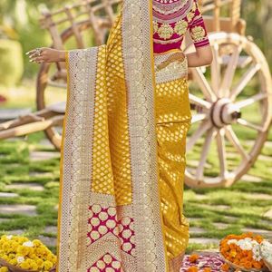 🛍️ @₹3099 Banarasi Silk Saree With Blouse Piece