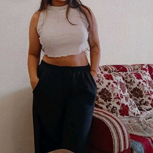 NEW ZARA CROP TOP , TRENDY AND AESTHETIC TO WEAR