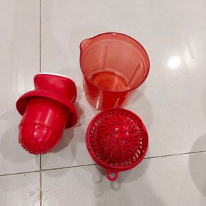 Red Color Orange/Mosambi Manual Juicer