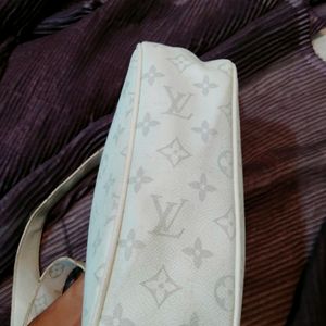 Original Louis Vuitton Slingbag 👜