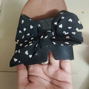 Bow Shaped Slippers