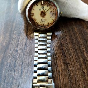 TITAN VINTAGE WATCH ⌚