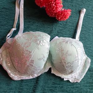 Victoria Secret Bra With Diamond Strips