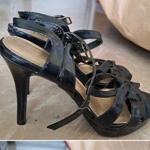 Original Christian Siriano Black Heel Pumps