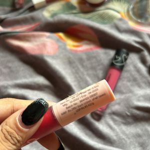 Set Of 2 Matte Lipsticks And Glitter Gloss