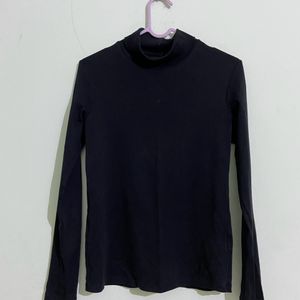 UNI QLO Black Fitted Highneck