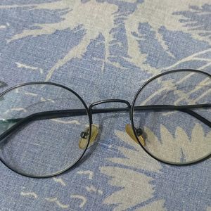 I Am Selling Round Shape Style Glasses