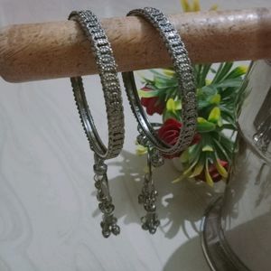 Girlish Bangles