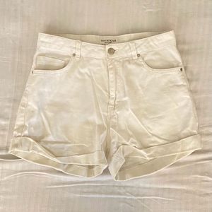 Mom Fit White Shorts