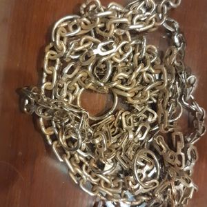 Chain To Lock