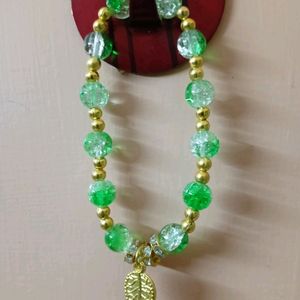 Beautiful Handmade Green Crackle Beads Bracelet