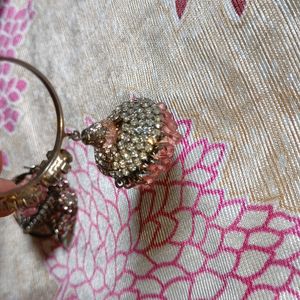 A Beautiful White Pink Combination Earings.😘❣️🥰