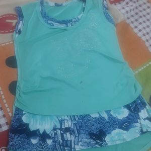 Beautiful Top For 6 To 8 Year Girl
