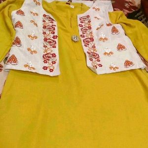 Women Cotton Kurta With Half Jacket