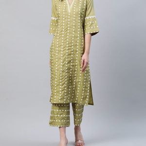 Green Embroidered Silk Blend Kurta,Plazzo,Dupatta