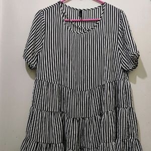 Striped Top Korean Import.Size 36-40 L-26 Half