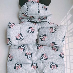 H&M Minnie Mouse puffer