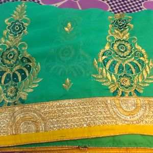 Wedding Saree Without Blouse