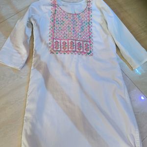 White Kurti