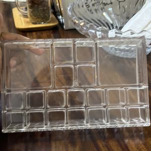 acrylic makeup holder (dusty just needs cleaning with water)