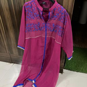 NewSoch Magenta Embroided High Low Kurta Withinner