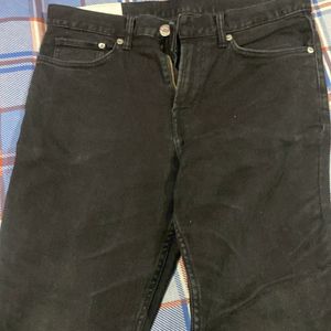 H&M BLACK DENIM SIZE 30