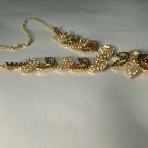 Antique Bridal Set In Gold Finish