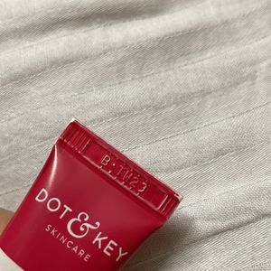 Dot & Key Lipbalm (used 20%)