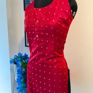 Short Sleeveless Kurti