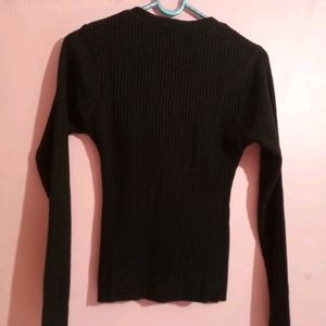 Dressberry V neck black fitted pullover/top