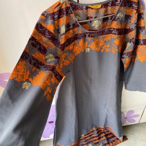 auralia crepe kurta