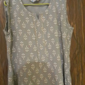 Sleeveless Grey Kurti With Patterns